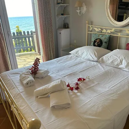 Seaside Villa Karianí